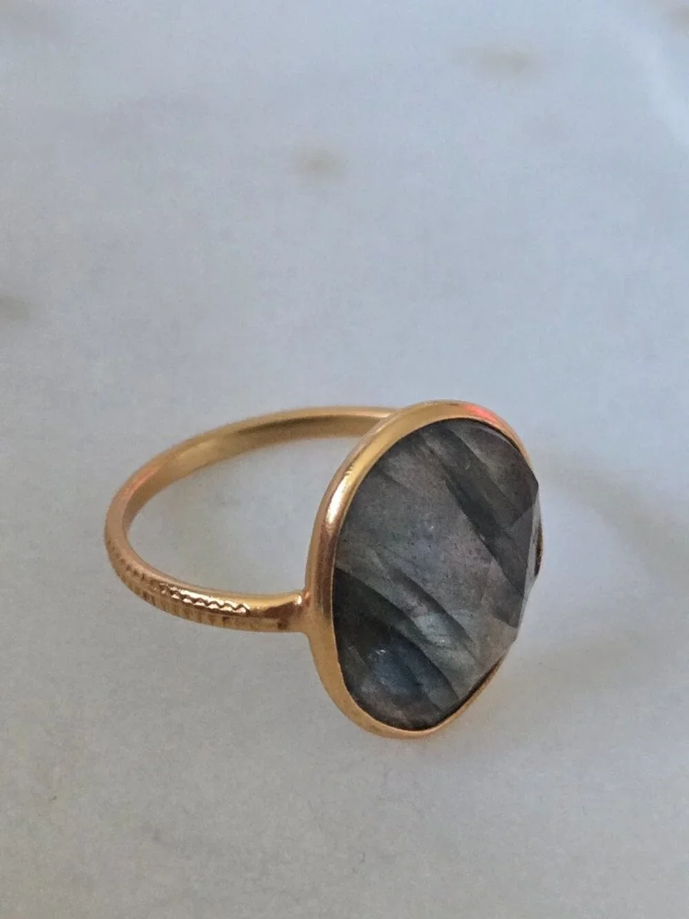 Labradorite? Asymmetrical oval ring - Picture 10 of 15